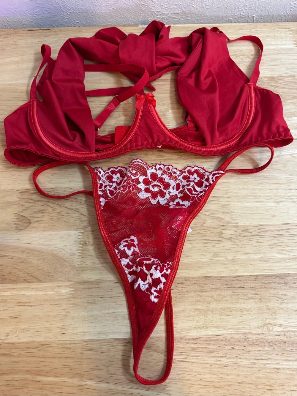 N/A bright red